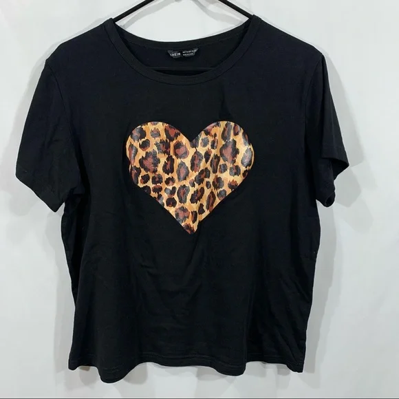 Shein Leopard Print Heart Graphic Tshirt - Picture 1 of 6